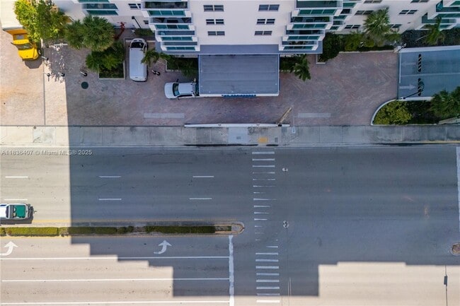 Building Photo - 3000 S Ocean Dr