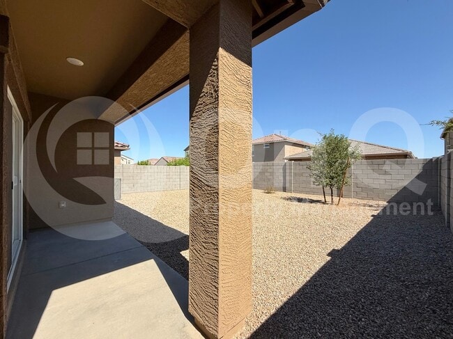 Building Photo - 35408 W San Alvarez Ave