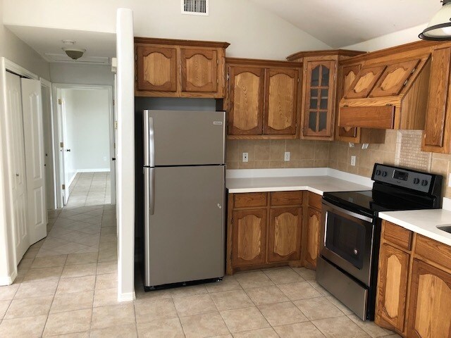 Building Photo - 724 S O'Hare Dr