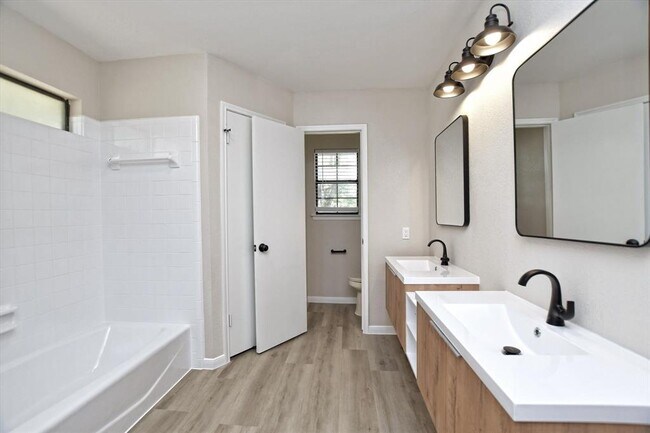 Building Photo - 14407 Citron Cove