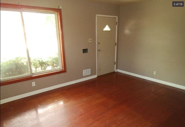 Building Photo - 4 Bedroom Denver home for rent