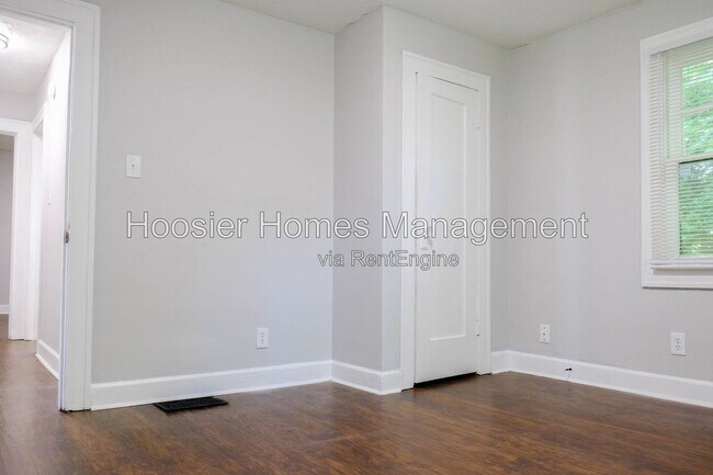Building Photo - 2035 E 43rd St