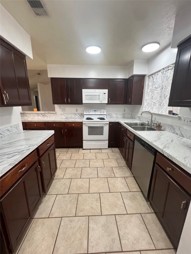 Building Photo - 21215 Verdecove Ln