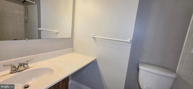 Building Photo - 5677 Phelps Luck Dr