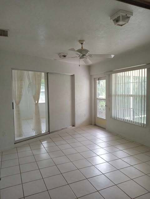 Building Photo - 601 Tarpon Way