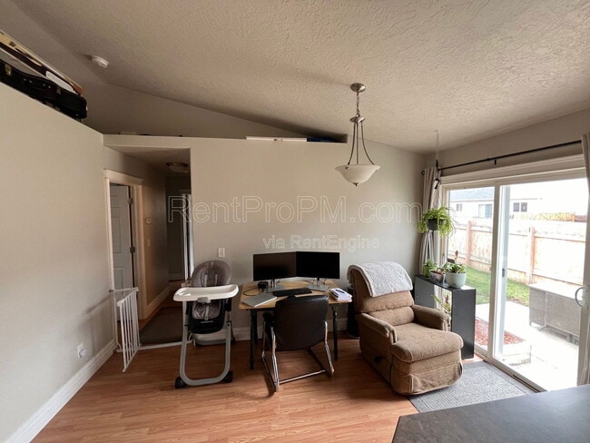 Building Photo - 4015 Berwick Ln