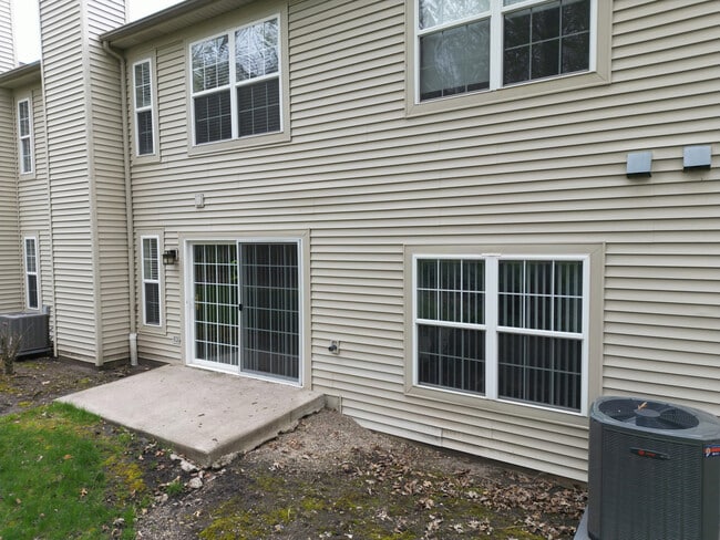 Building Photo - 2739 Cobblestone Dr