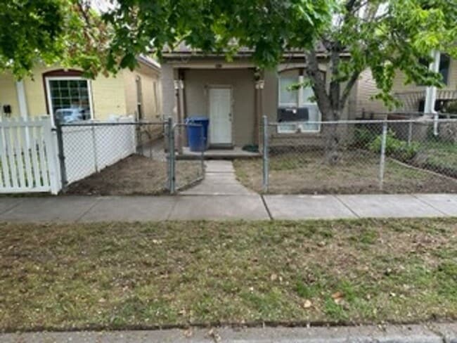 Building Photo - Liberty Park One Bedroom Single Family Hom...