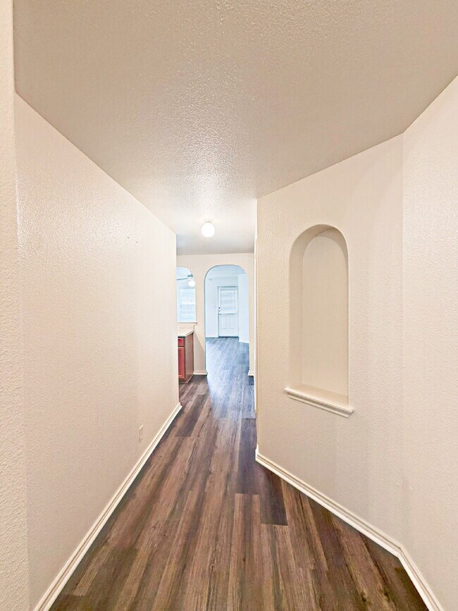 Building Photo - 3949 Wensledale Dr