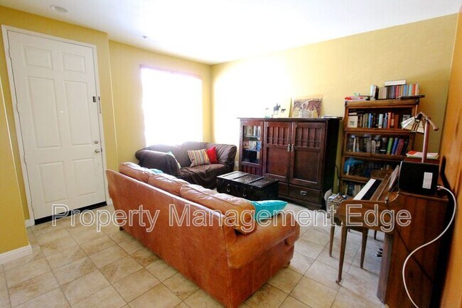 Building Photo - 41905 Davenport Way