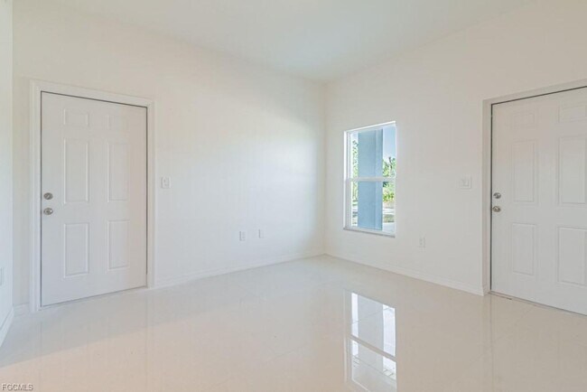 Building Photo - 2602 18th St W