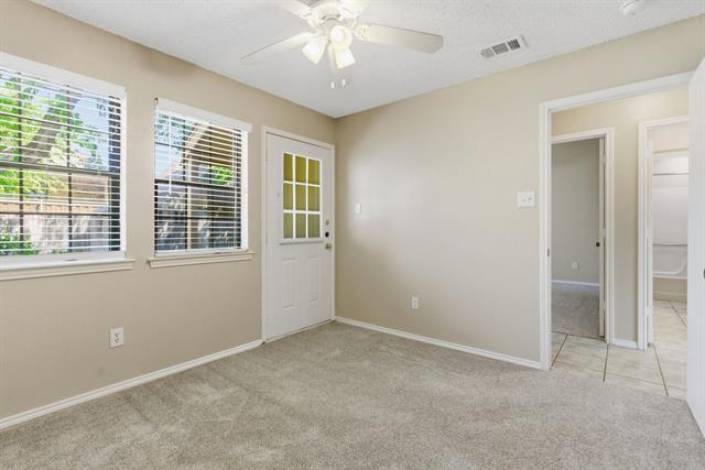 Building Photo - 801 Windcrest Dr