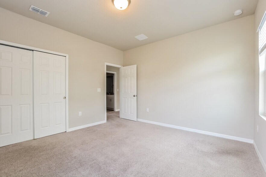 Building Photo - 2491 Gold Dust Dr