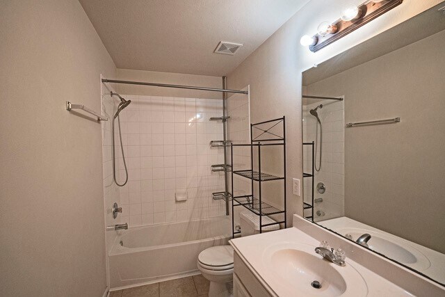 Building Photo - 26635 Summerbend Hollow Ln