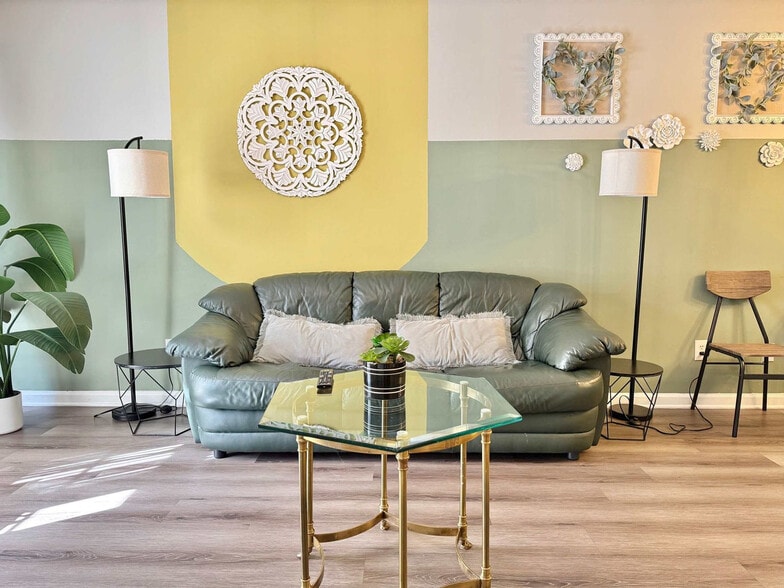 Primary Photo - 1275 Sweet Pine Dr