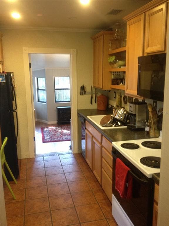 Building Photo - 711 NW 34th Pl