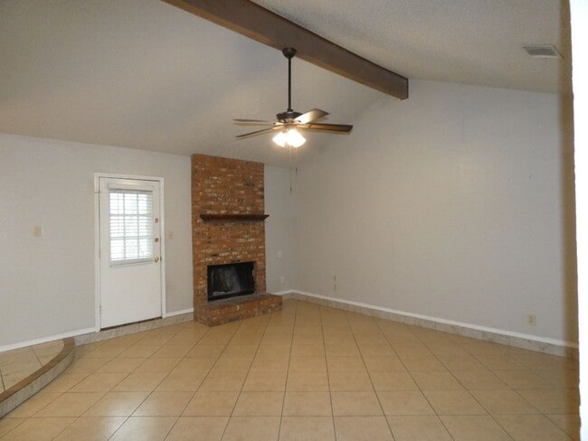 Building Photo - 325 Asbury Dr