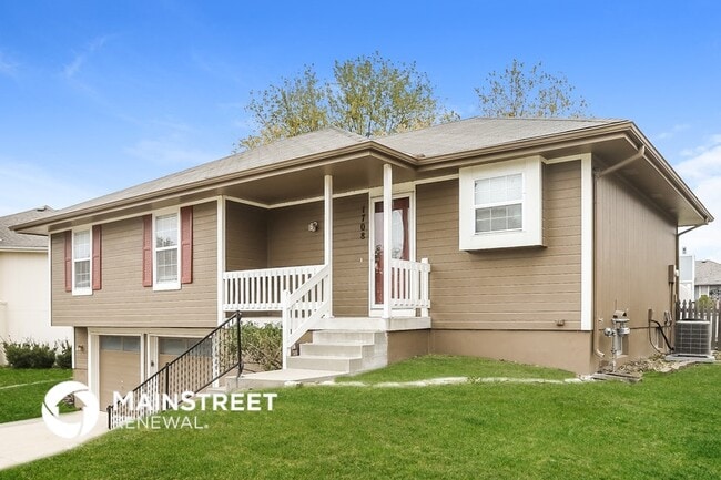 Building Photo - 1708 Stasi Ave