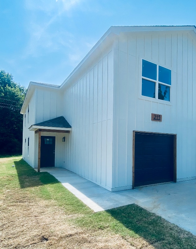 Building Photo - 213 S Fairland Ave