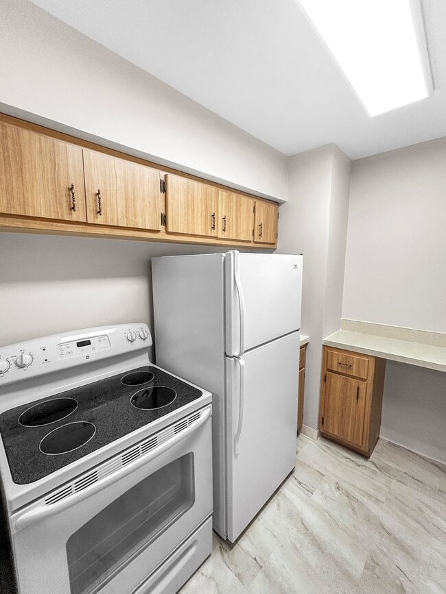 Building Photo - One Bedroom Condo in Moon Township!!