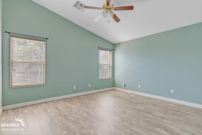 Building Photo - Luxurious 4Bdm 2.5Ba Home with Expansive Backyard in Mesa