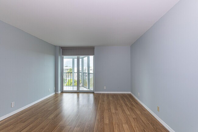 Building Photo - 6500 NW 2nd Ave