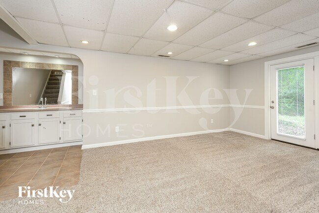 Building Photo - 8832 Belhaven Ct
