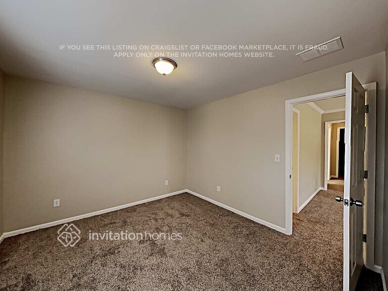 Building Photo - 2696 Summerbrooke Dr