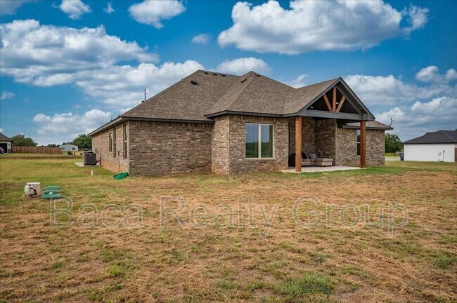 Building Photo - 24956 Norte Rd