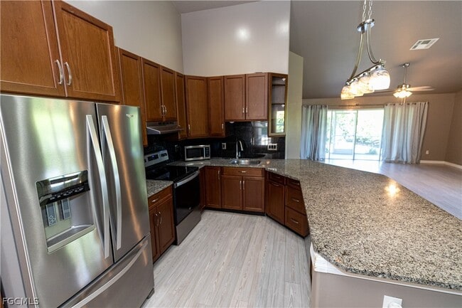 Building Photo - 7500 Cameron Cir