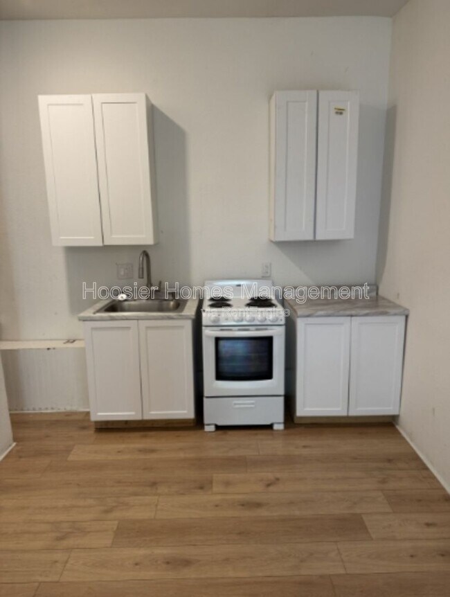 Building Photo - 1466 S Worth Ave