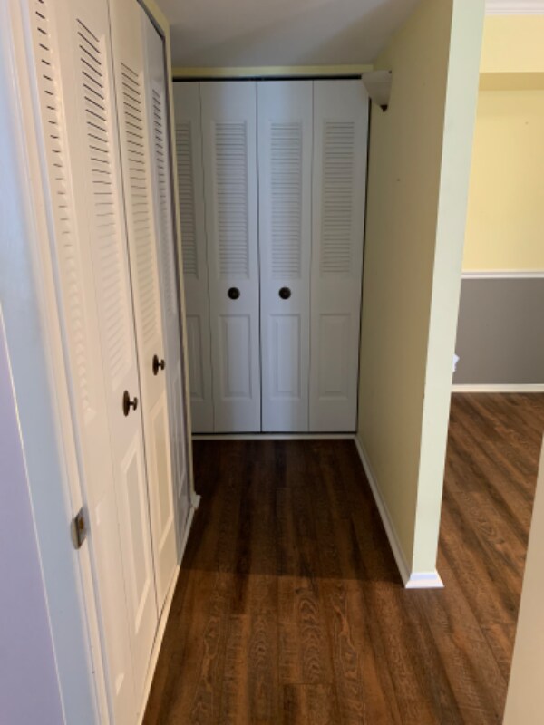 Building Photo - 6116 Hilltop Dr