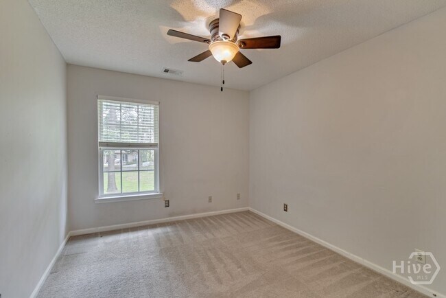 Building Photo - 119 Cherryfield Ln
