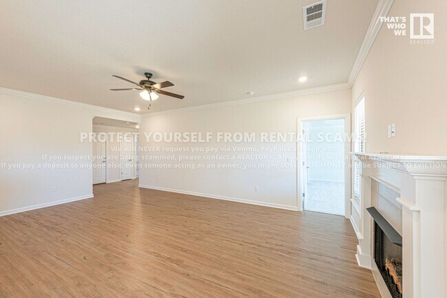 Building Photo - 729 Quartzite Ave