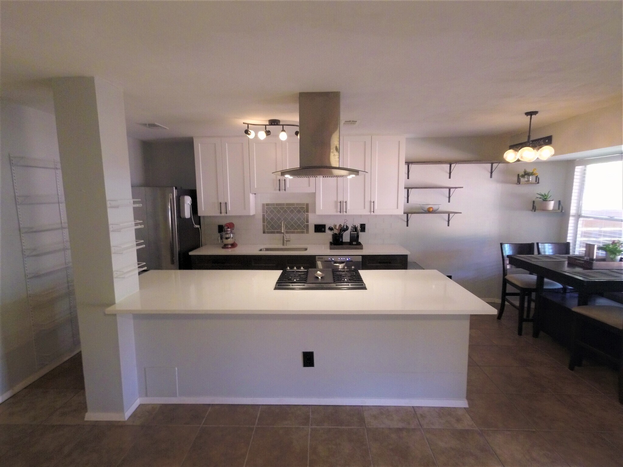 Kitchen - 10623 Golden Quail Dr