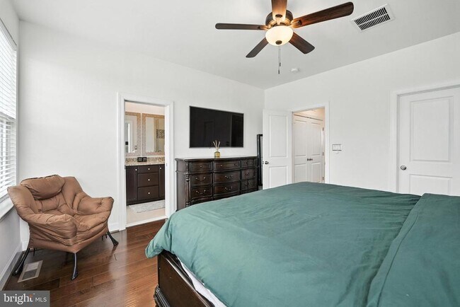 Building Photo - 610 Watermans Dr