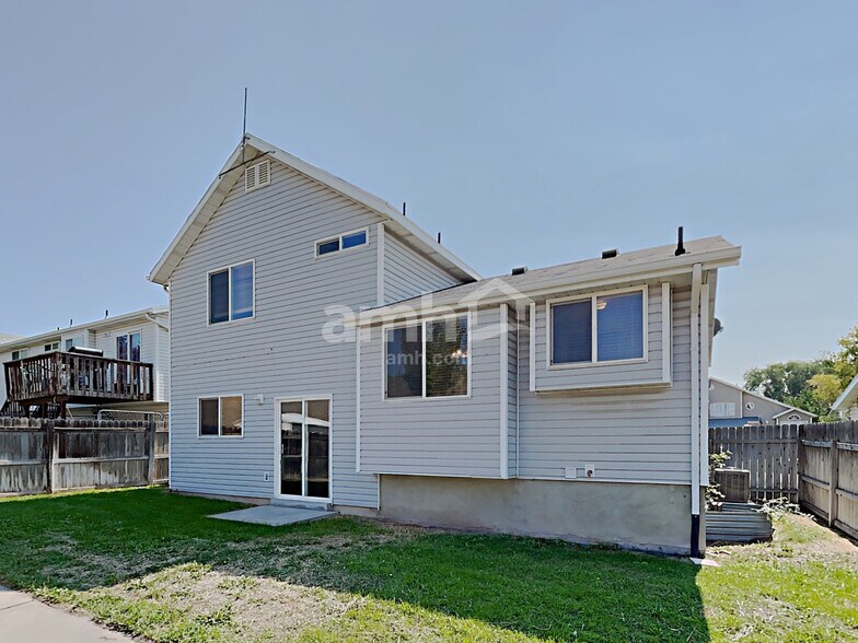 Building Photo - 125 S 150 W