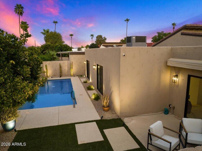 Building Photo - 7922 E Crestwood Way