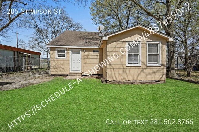 Building Photo - 205 Stimpson St