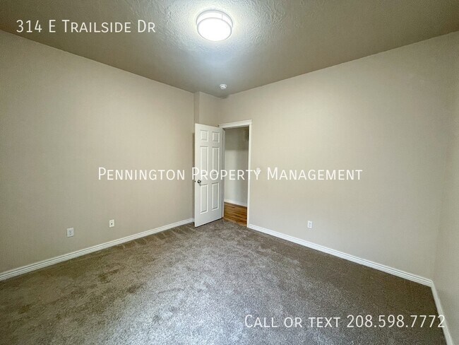 Building Photo - 314 E Trailside Dr