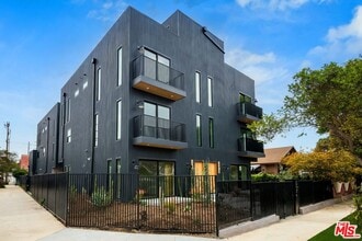 Building Photo - 6112 Meridian St