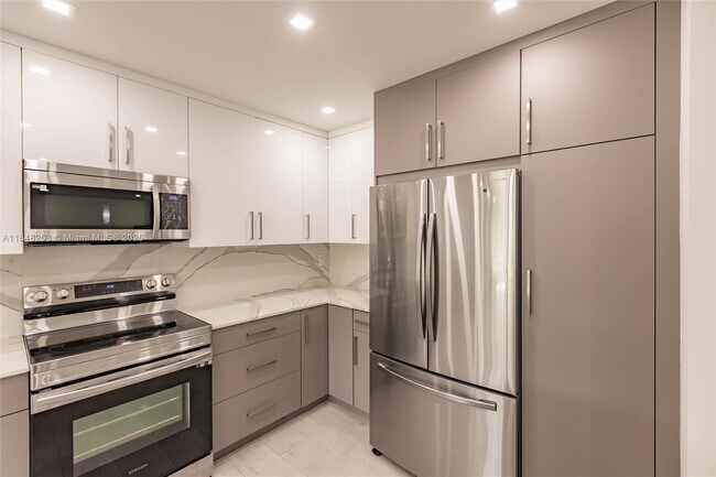 Building Photo - 4100 N 58th Ave