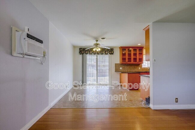 Building Photo - 10321 Courtright Rd