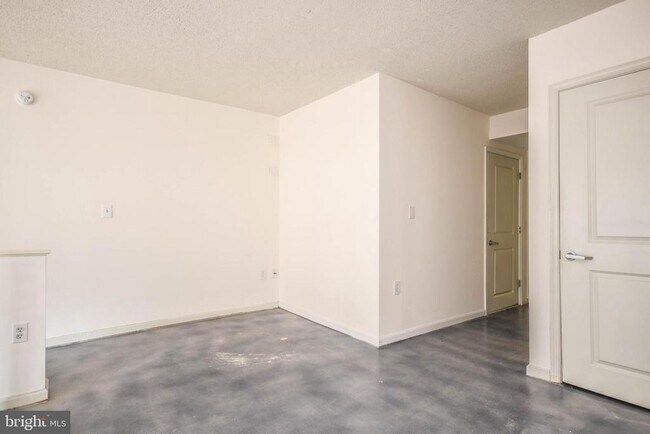 Building Photo - 1225 13th St NW