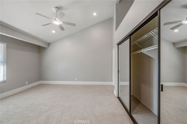 Building Photo - 33372 Breezy Pl