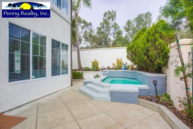 Building Photo - Stunning 4 Bedroom 3.5 Bath Home in the Co...
