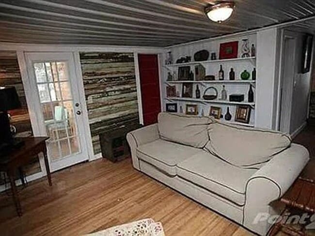 Building Photo - Cozy 3-Bedroom Home with Private Yard in Livingston Manor for November 1st!