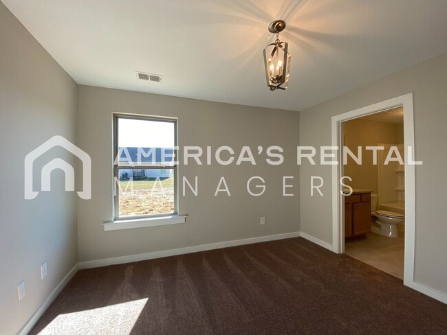 Building Photo - MOVE IN SPECIAL!!! - Wonderful Home for Rent in Talladega, AL... Available to View Now!!! - Sign ...