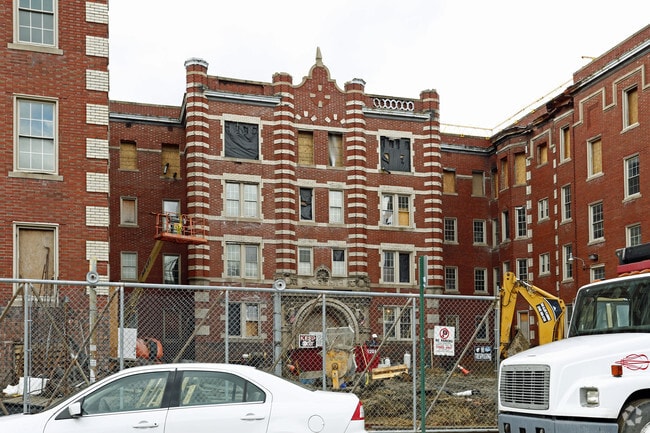 Building Photo - Forest Arms