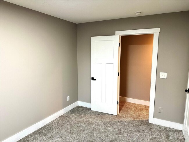 Building Photo - 110 Carpenter St